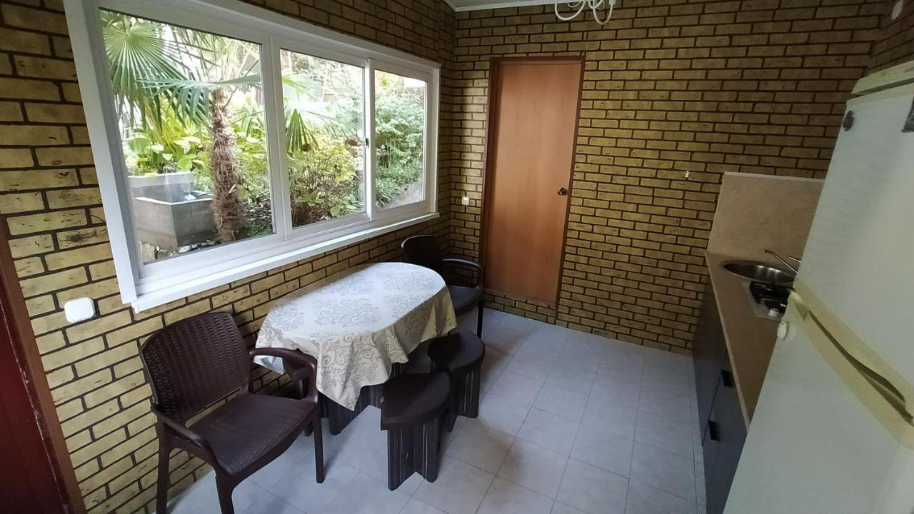 Hotel Tsikhierva Gagra Exterior foto